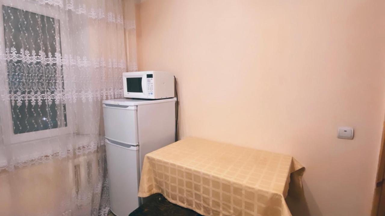 Ferienwohnung 2 Комн Квартира На Новой Площади Almaty Exterior foto